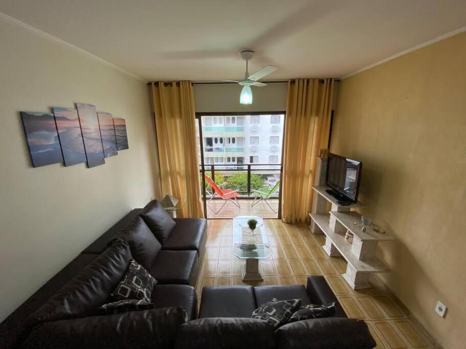 Apartamento Praia Do Tombo Apartment Гуаружа Екстериор снимка